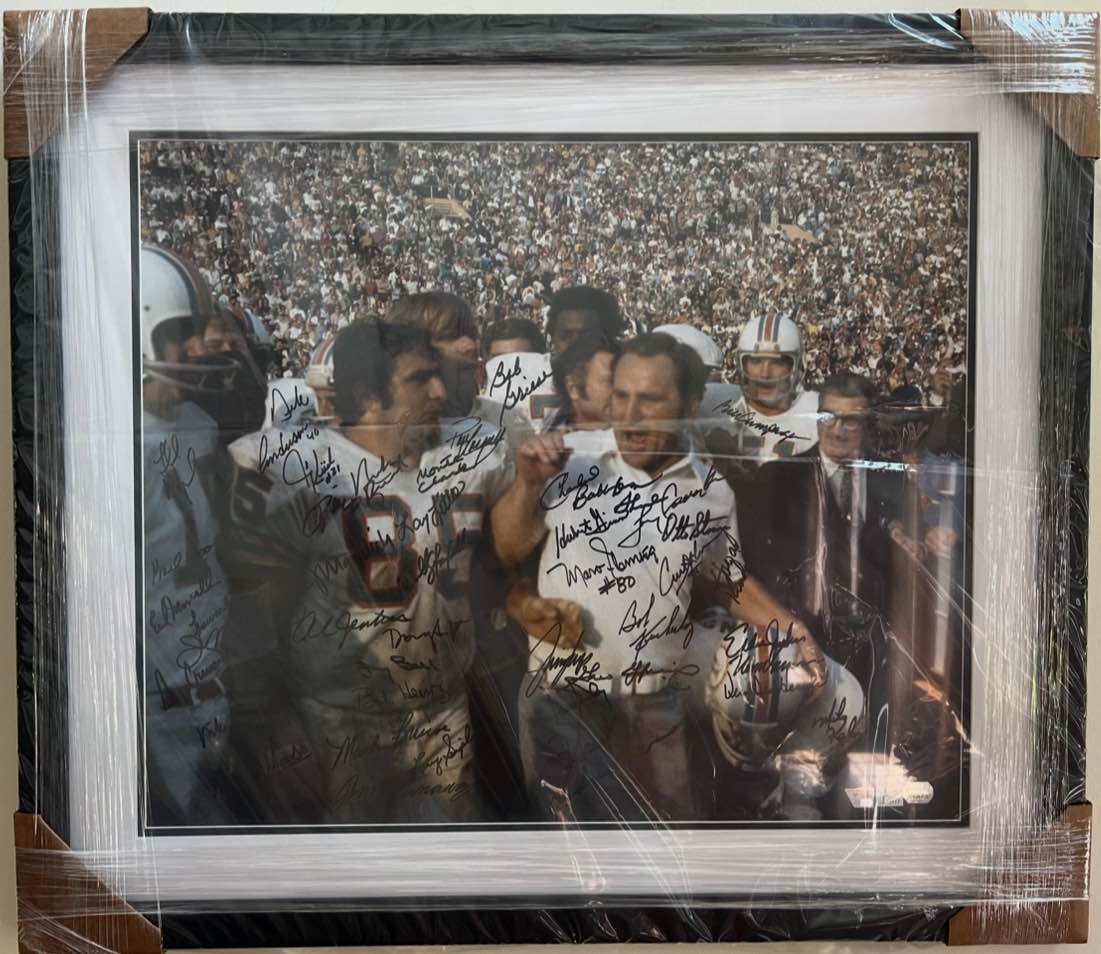 1972 Miami Dolphins Fanatics Authentic Autographed 20" x 24" Shula Walking Photograph